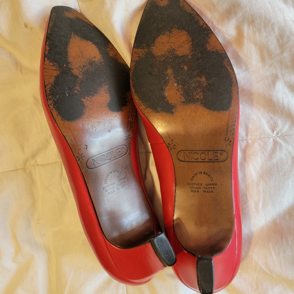 Nicole vintage Womens Red leather classic 2 inch heels Pumps Size 7M - Picture 6 of 16